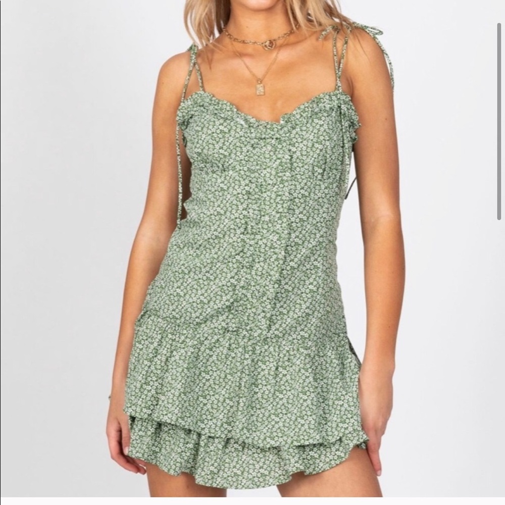 Green floral mini
